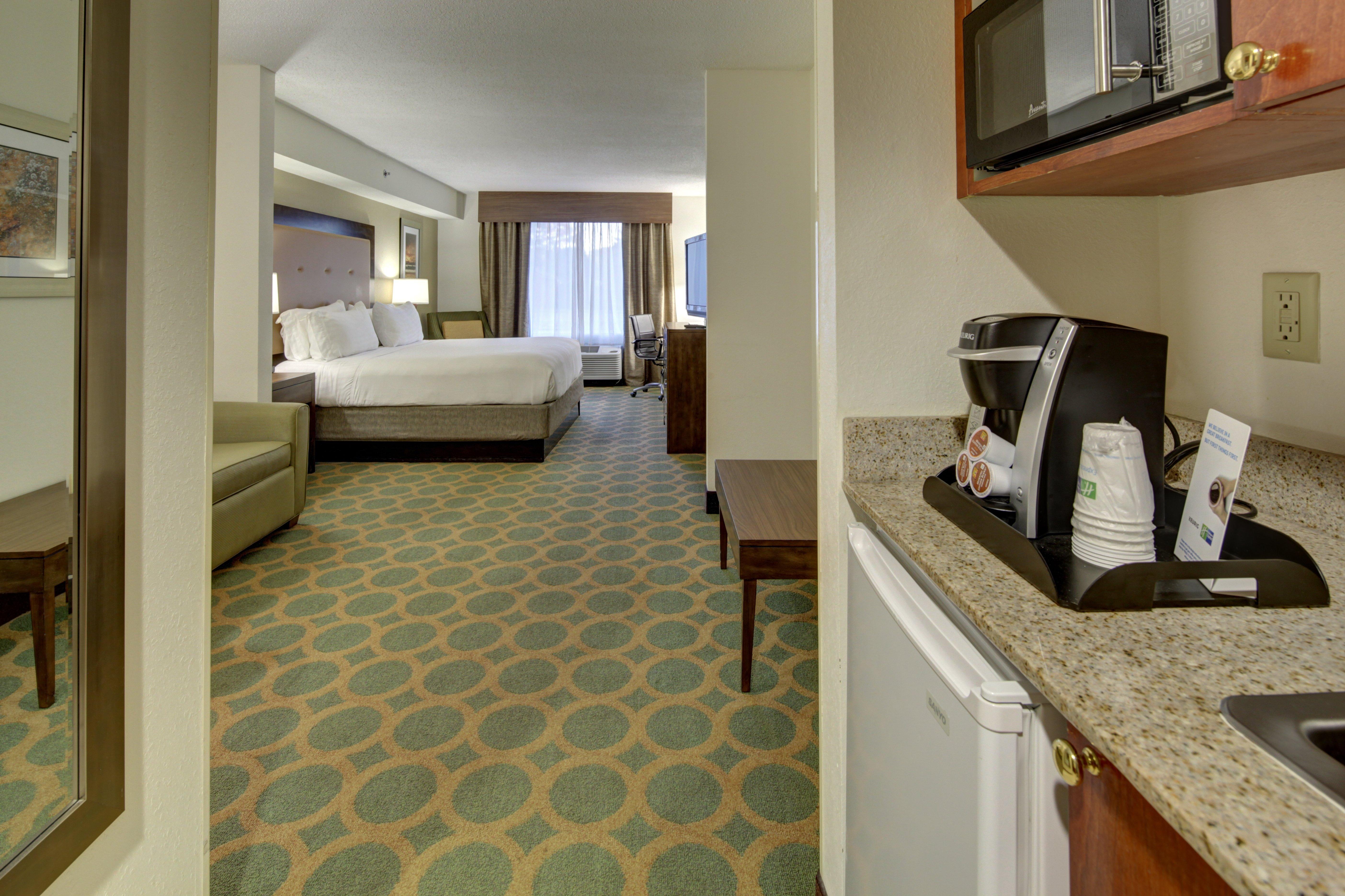 Holiday Inn Express Hotel & Suites Emporia By Ihg Ngoại thất bức ảnh